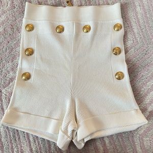 Balmain gold button white viscose mini shorts size 36F in very good condition
